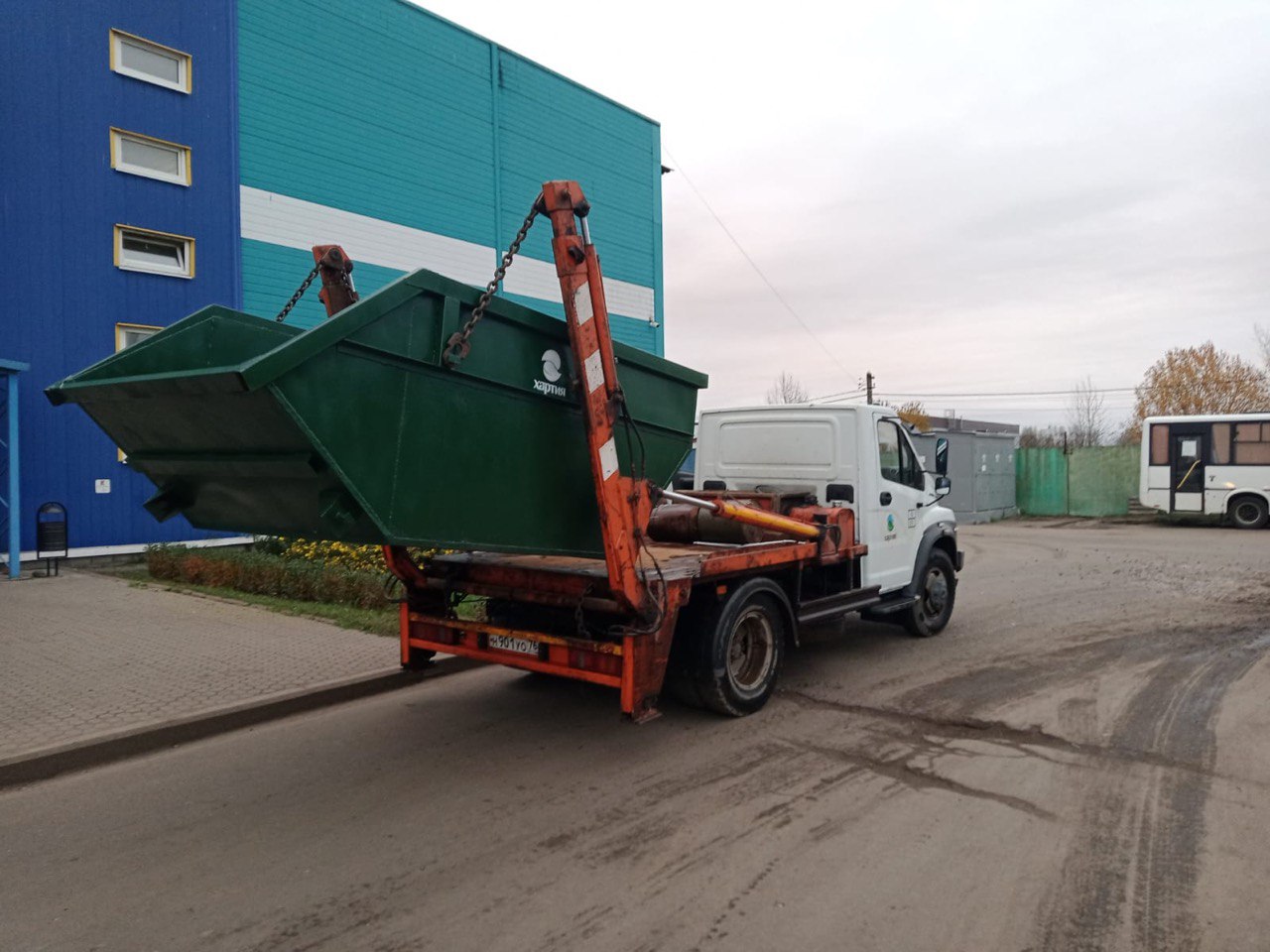 Аренда бункера 8 кубов для вывоза строительного мусора